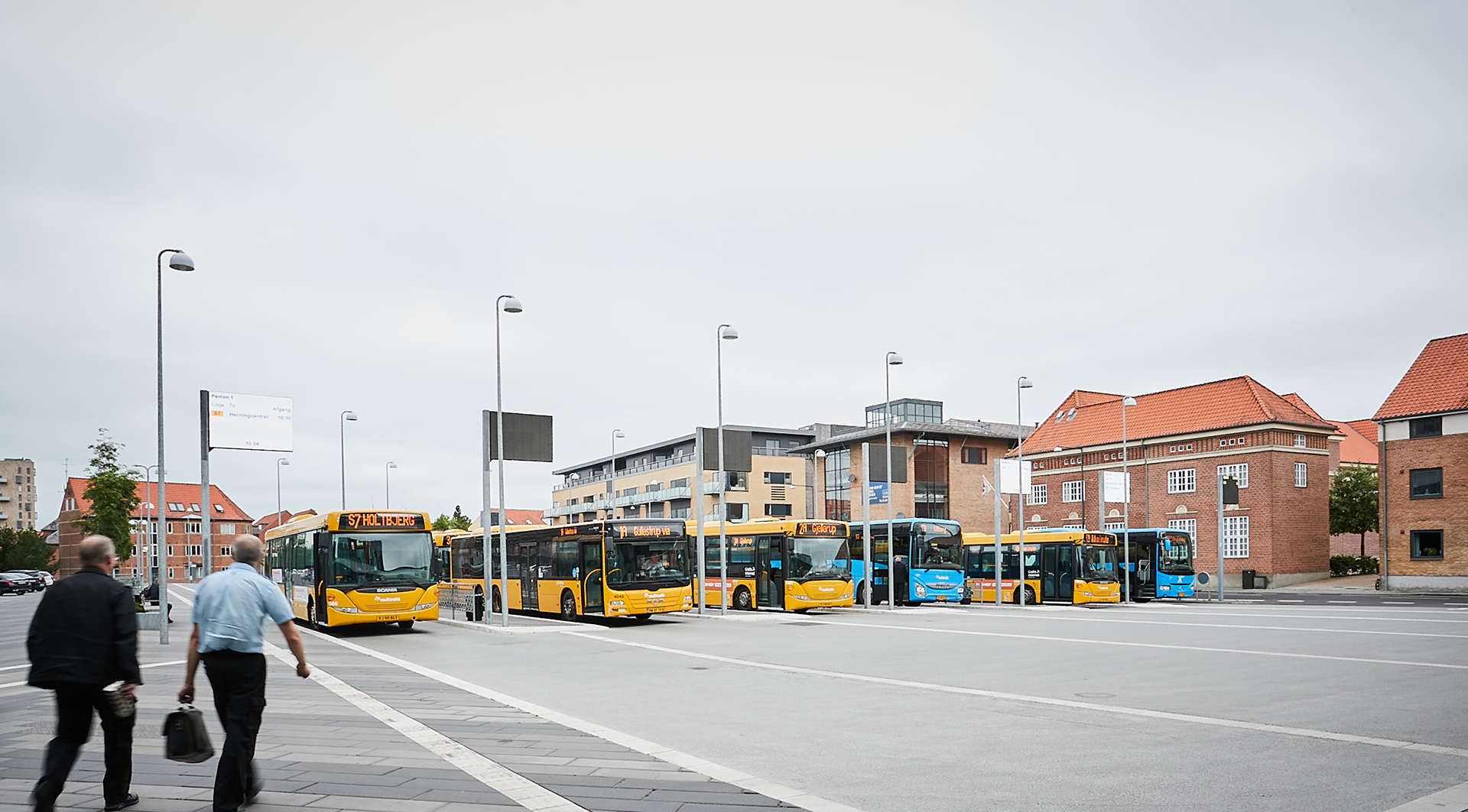 Busser på Herning Rutebilstation.
